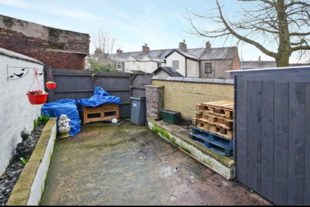 97 Hall St Stoke-on-Trent ST6 4BD