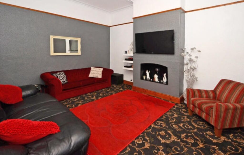 97 Hall St Stoke-on-Trent ST6 4BD