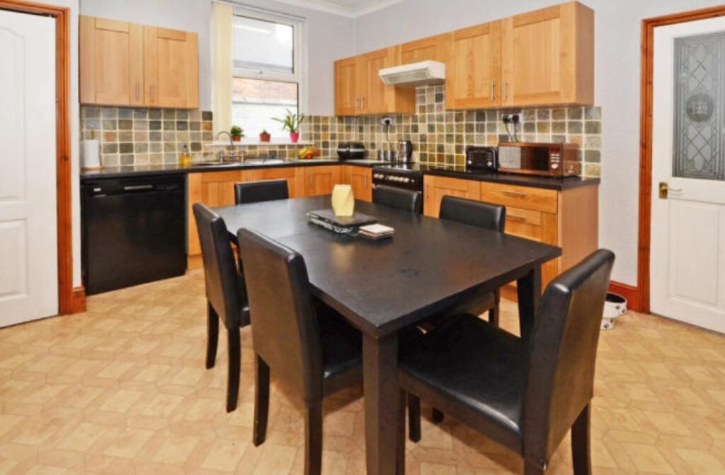 97 Hall St Stoke-on-Trent ST6 4BD